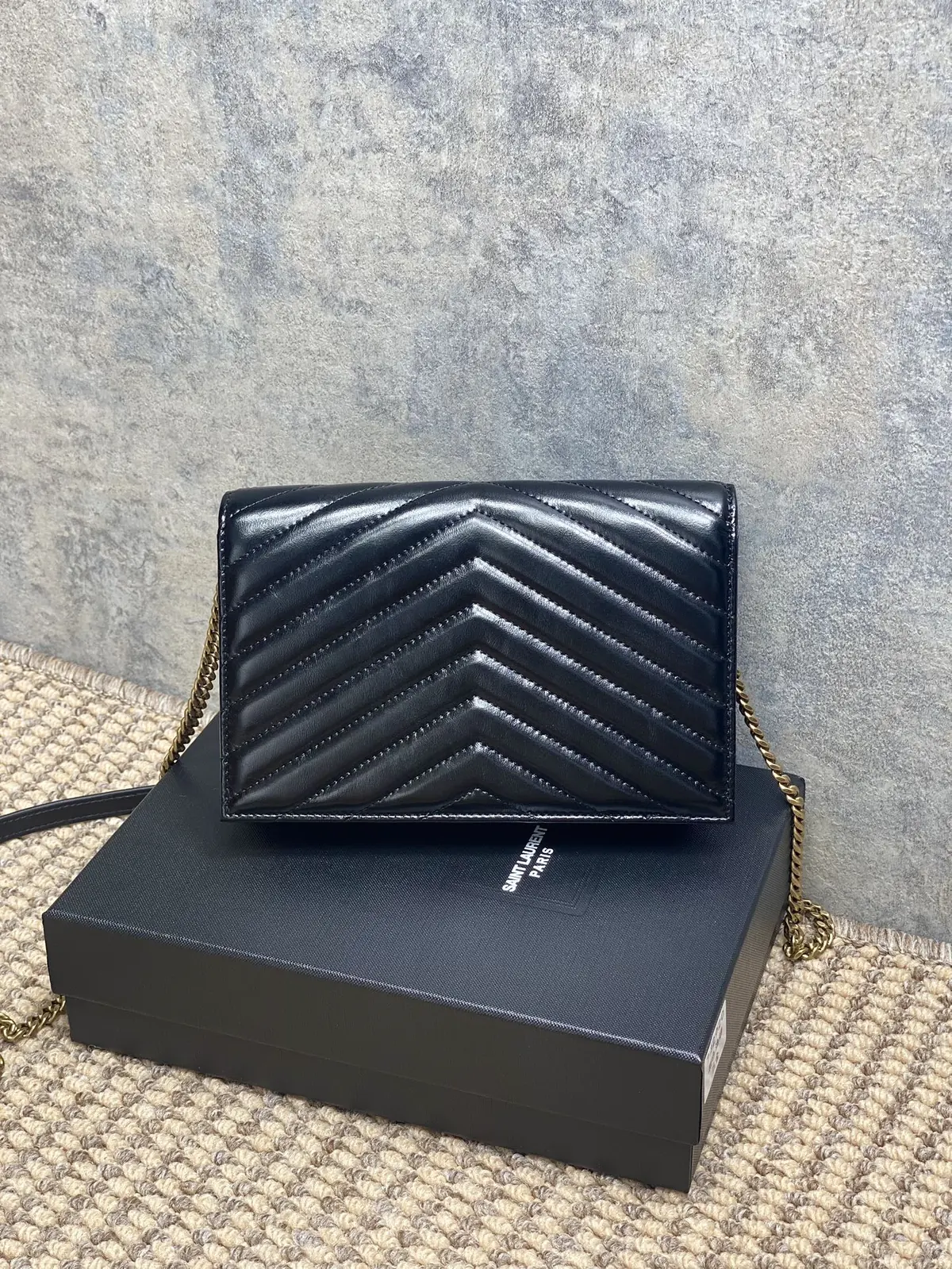 YSL Style Leather Chain Bag Lookbook Reference image 3