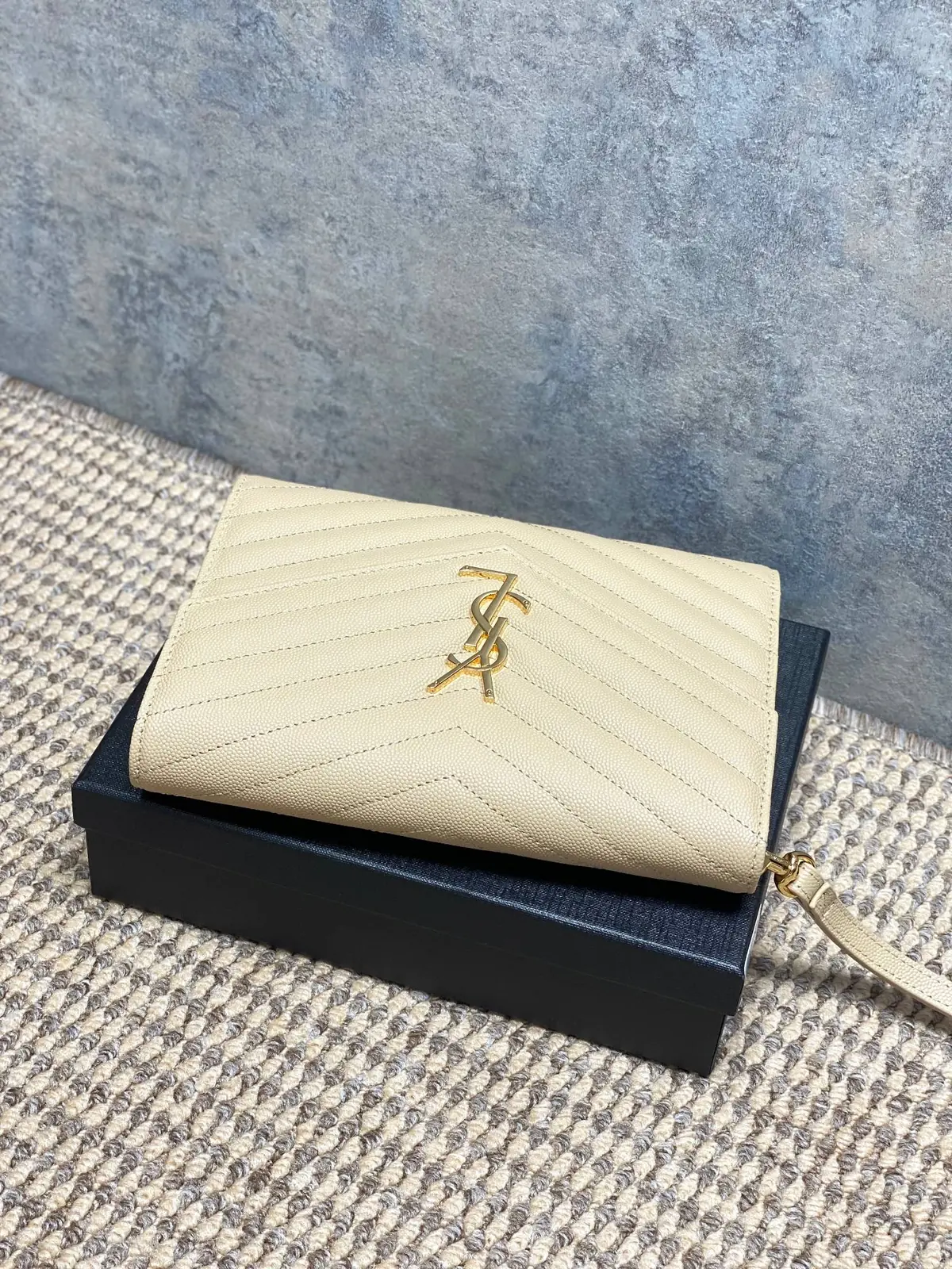 YSL Style Leather Clutch Lookbook Reference image 4