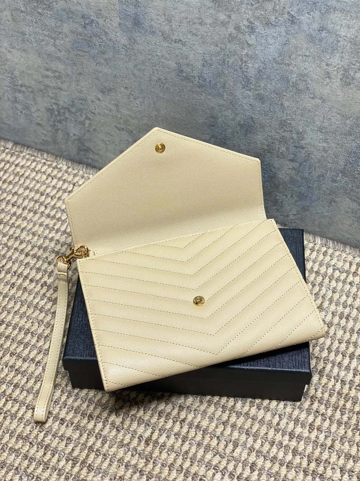 YSL Style Leather Clutch Lookbook Reference image 5