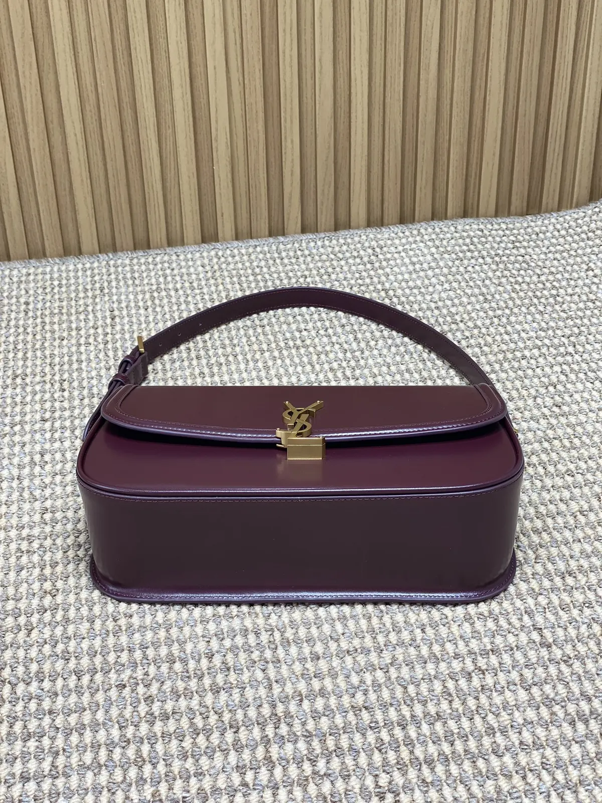 YSL Style Leather Shoulder Bag Lookbook Reference image 4