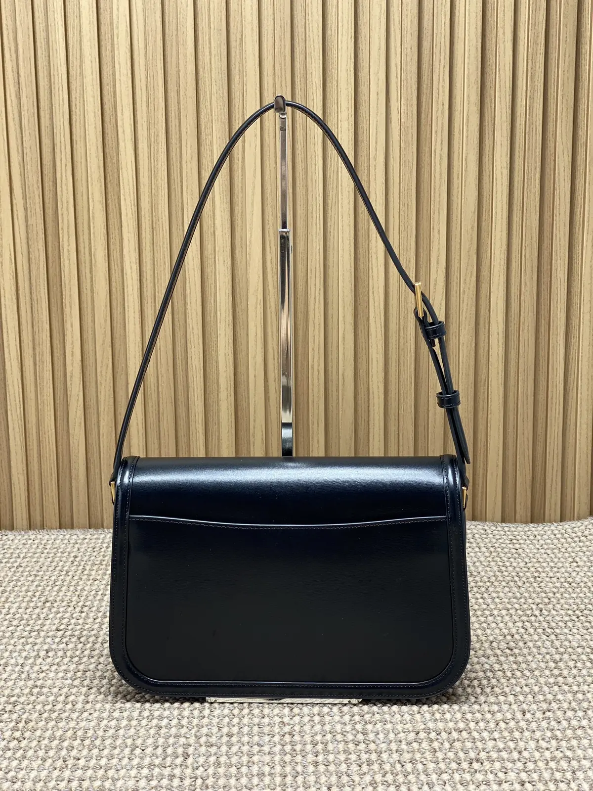 YSL Style Leather Shoulder Bag Lookbook Reference image 3