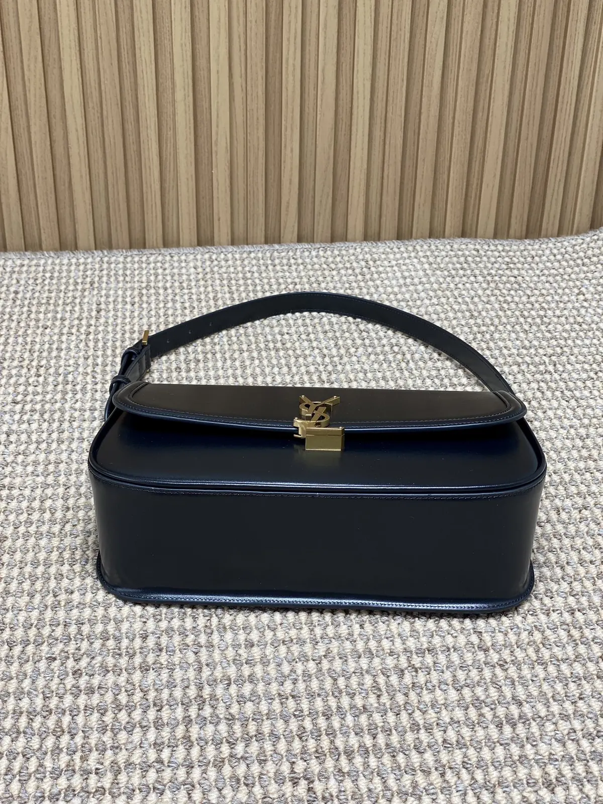 YSL Style Leather Shoulder Bag Lookbook Reference image 4