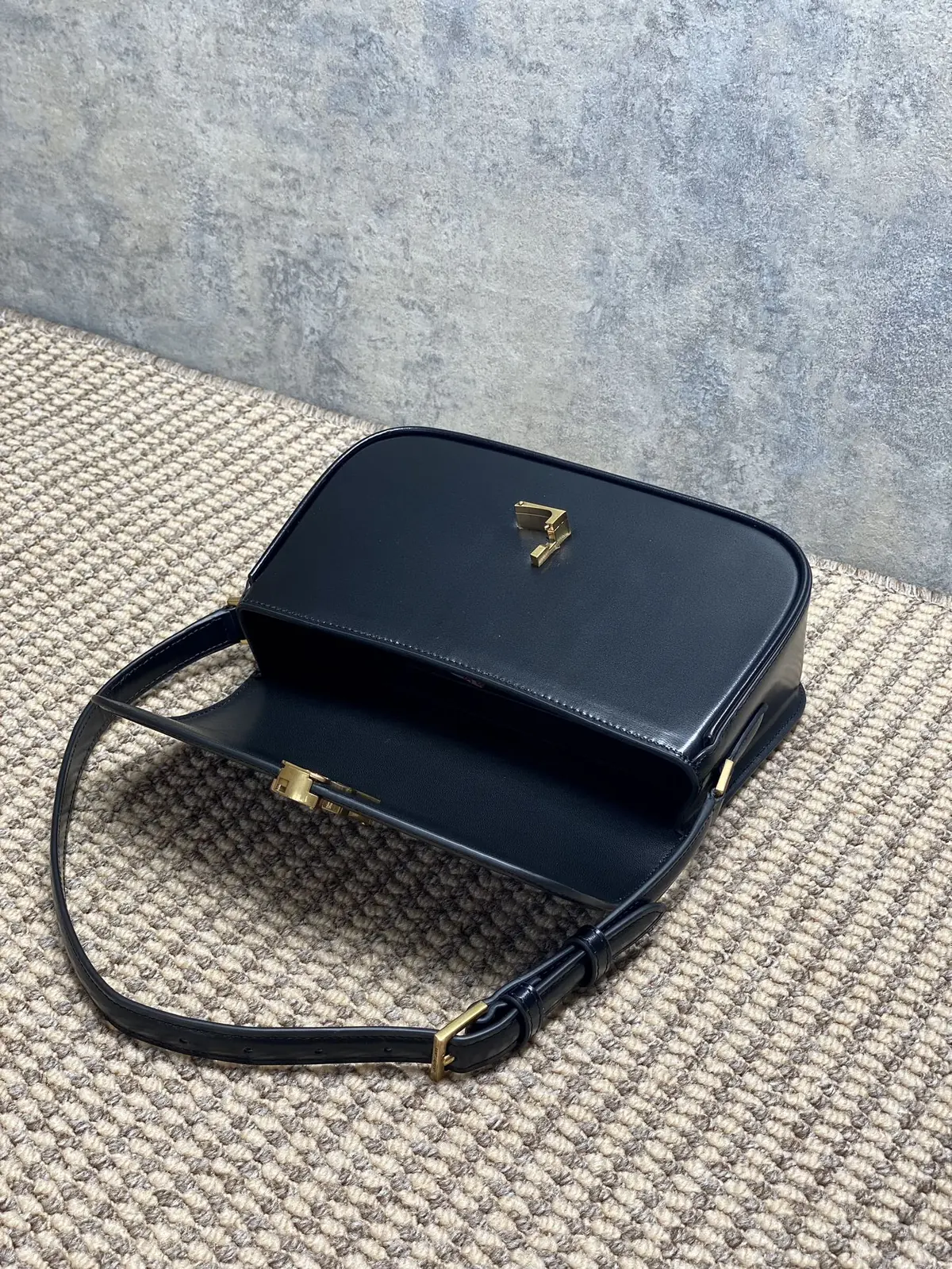 YSL Style Leather Shoulder Bag Lookbook Reference image 4