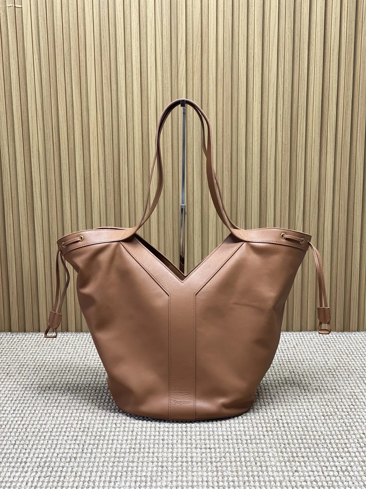 YSL Style Leather Tote Bag Lookbook Reference image 1