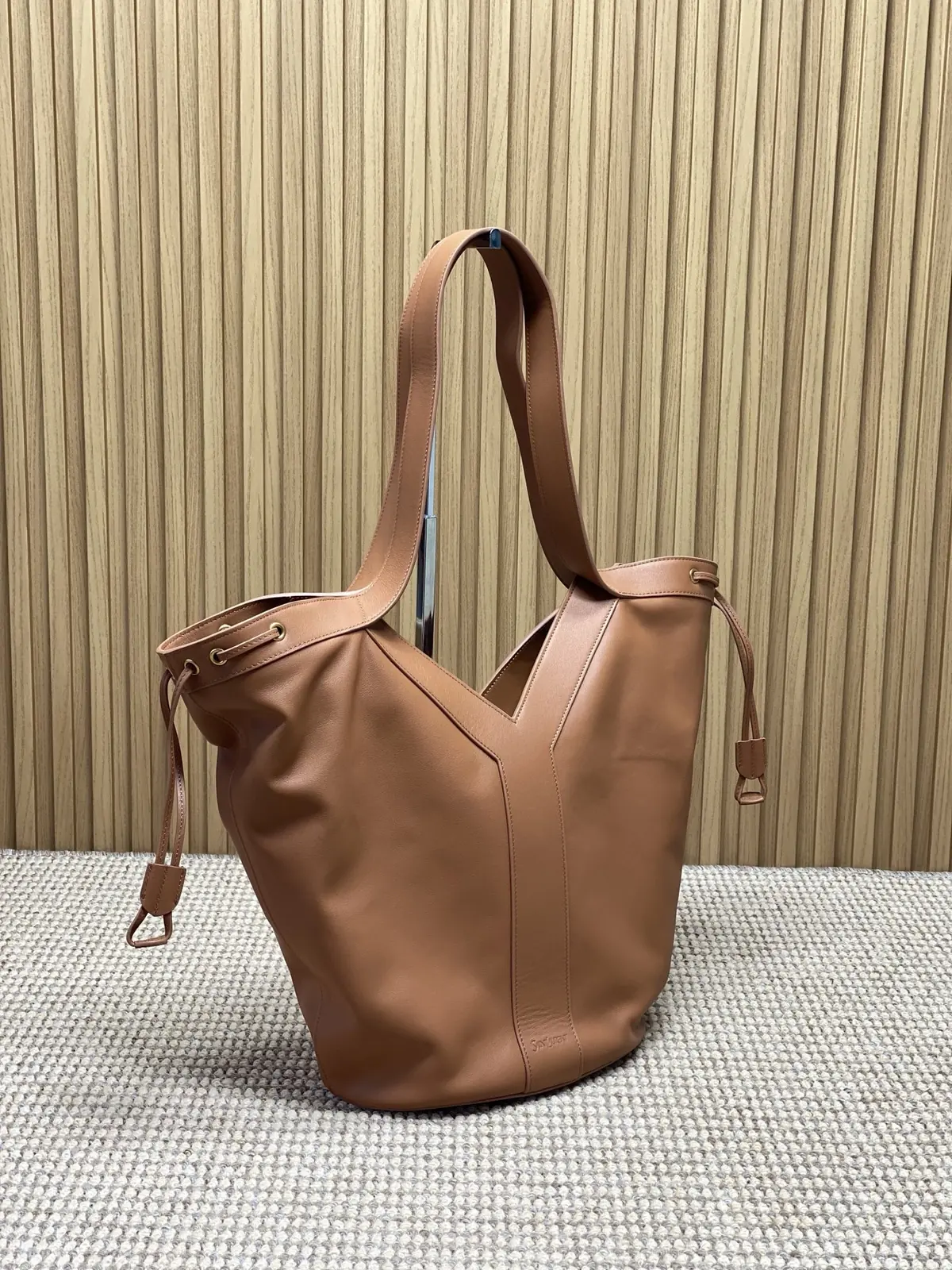 YSL Style Leather Tote Bag Lookbook Reference image 3