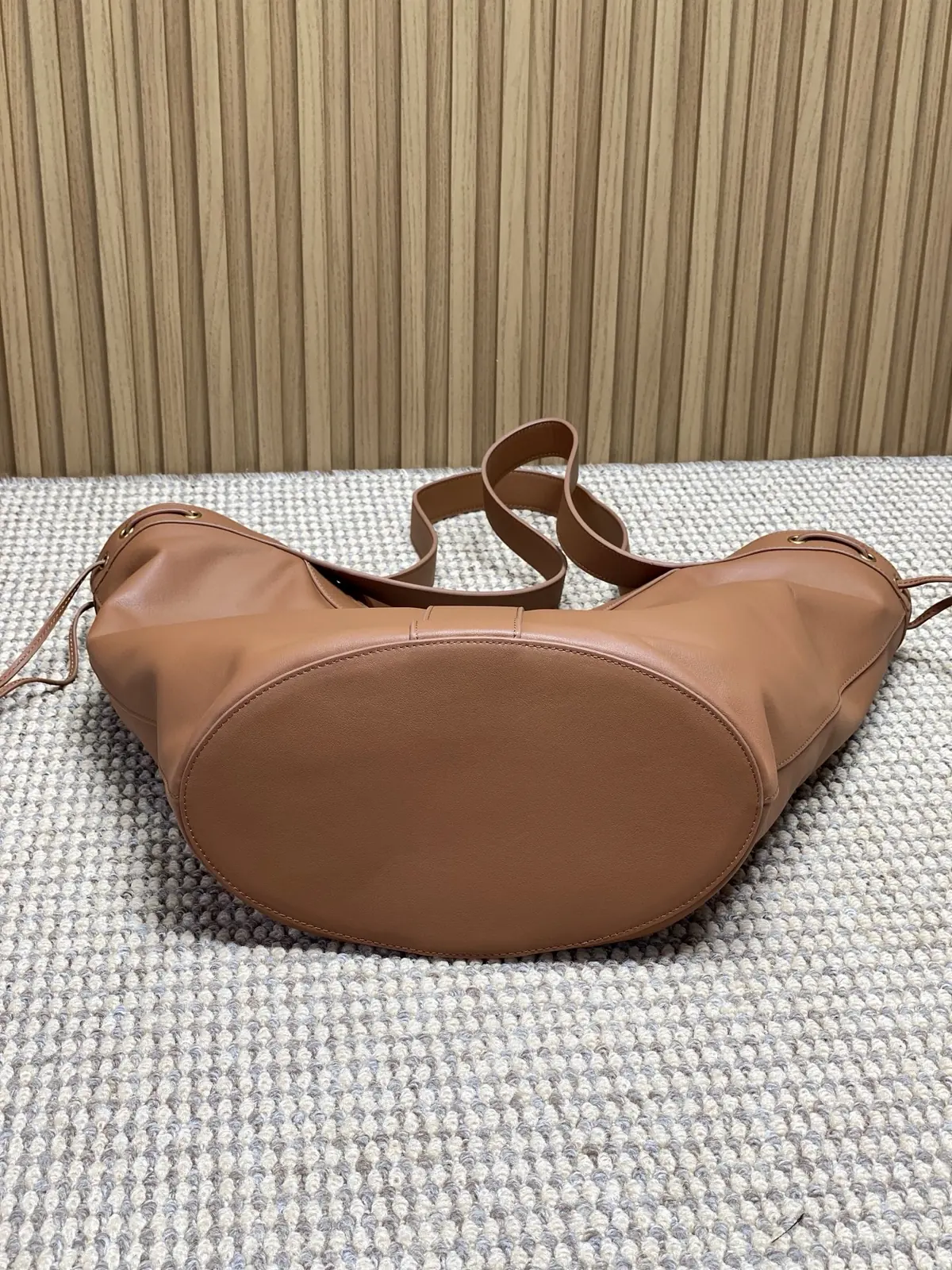 YSL Style Leather Tote Bag Lookbook Reference image 4