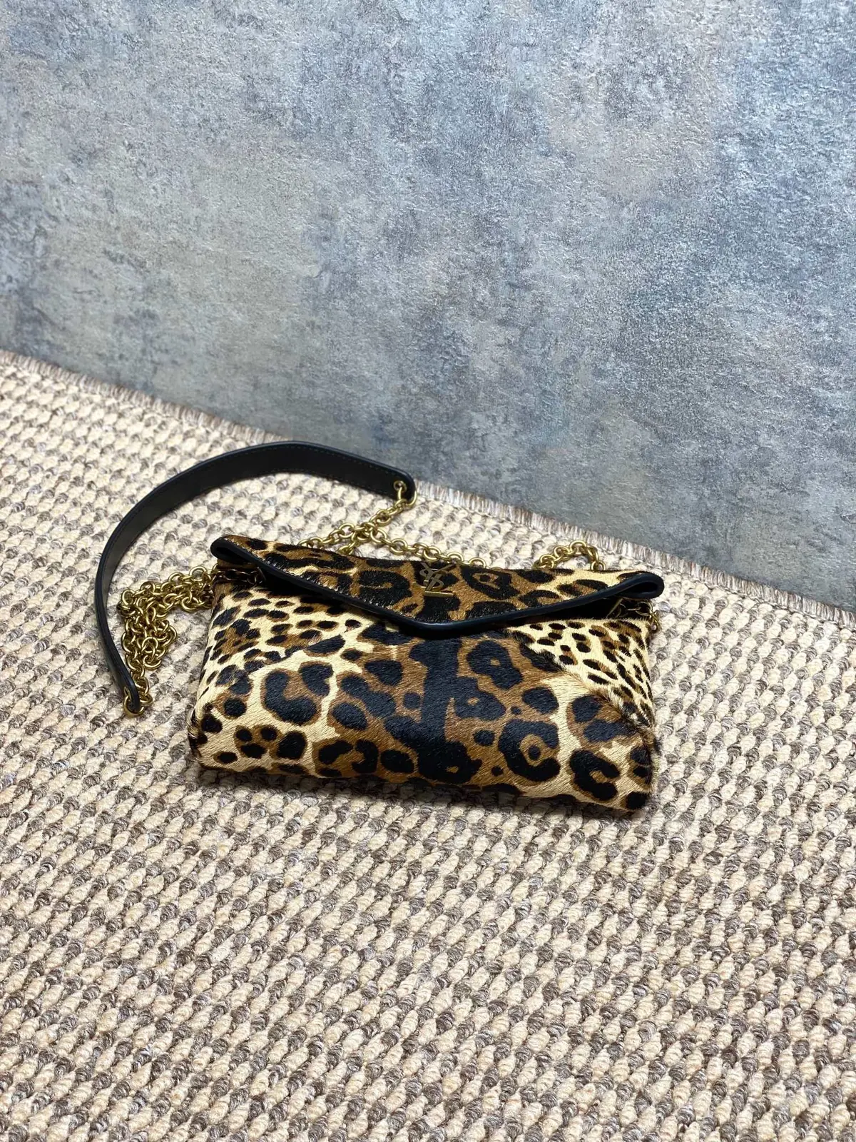 YSL Style Red Leather Card Holder Lookbook Reference image 3