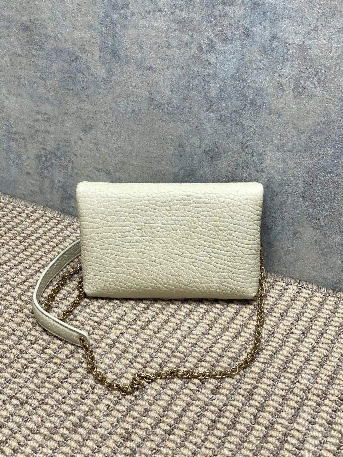 YSL Style White Leather Chain Bag Bags Chain Bag detail image 2 from source 729394