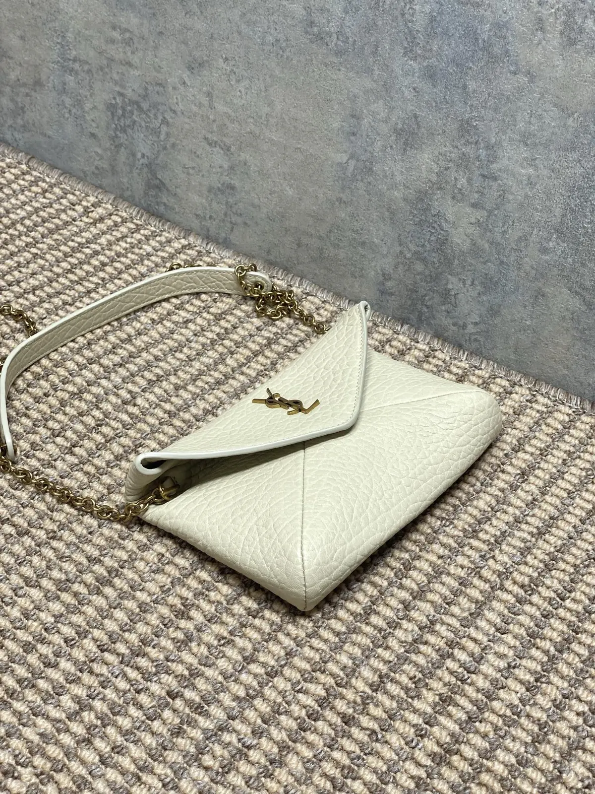 YSL Style White Leather Chain Bag Bags Chain Bag detail image 4 from source 729394