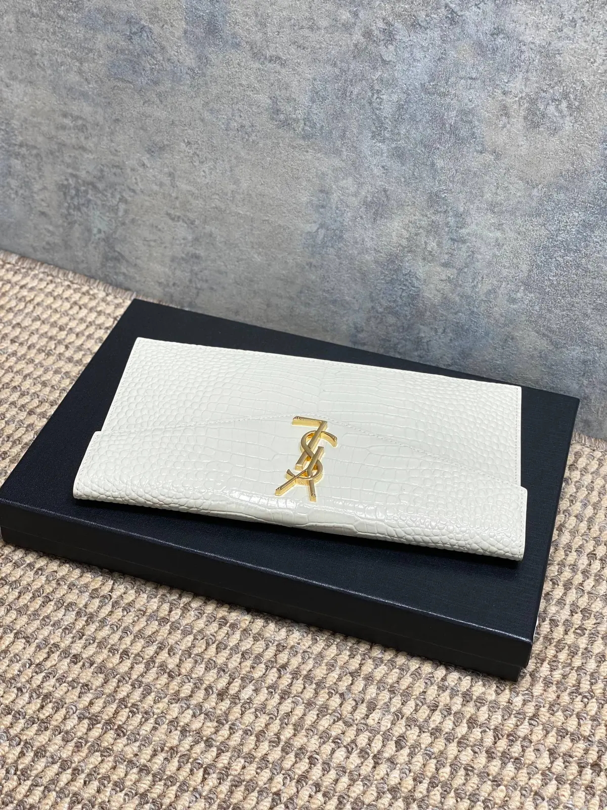 YSL Style White Leather Clutch Lookbook Reference image 4