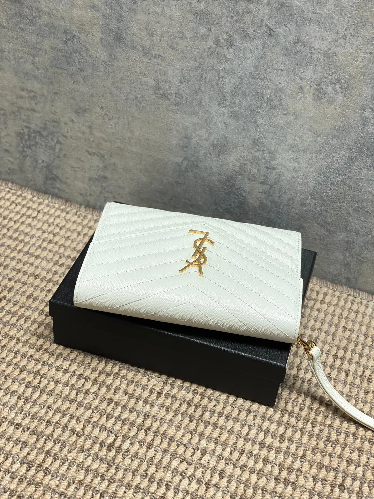 YSL Style White Leather Clutch Lookbook Reference image 4
